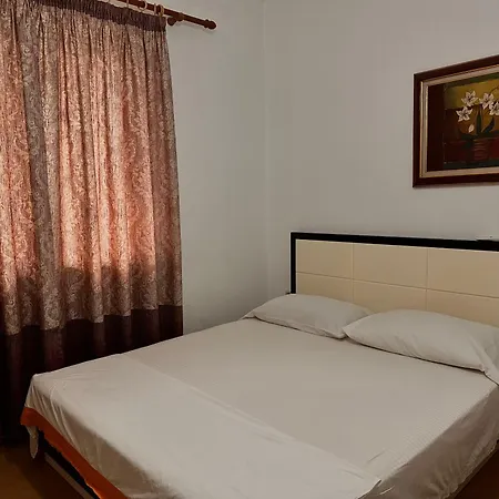 Grand House Apartmán *
