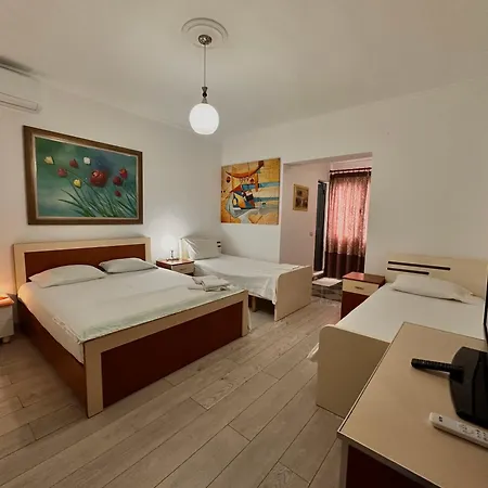 Grand House * تيرانا