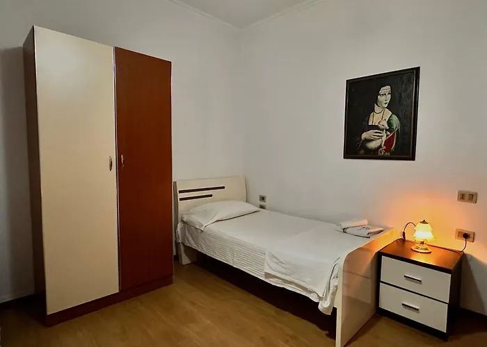 Grand House 公寓 *